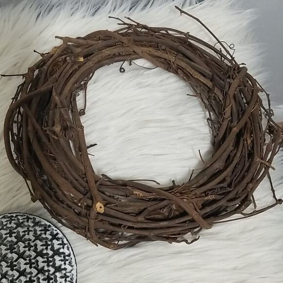 Rustic Small Wall Decor wreath and Heart - Picture 3 of 5
